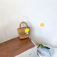 Small Straw Solid Color Fashion Weave Basket-shaped Open Straw Bag sku image 3