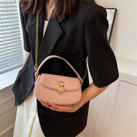 Solid Color Fashion Artificial Leather Soft Surface Chain Magnetic Snap Square Black White Pink Shoulder Bags sku image 3