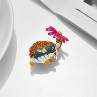 Women's Cute Fashion Classic Style Hedgehog Arylic Brooches Stoving Varnish Plating No Inlaid Brooches main image 2