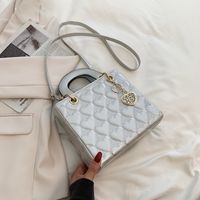 Women's Pu Leather Solid Color Fashion Classic Style Love Handbag Crossbody Bag Diamond Pattern Bag sku image 8