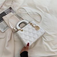 Women's Pu Leather Solid Color Fashion Classic Style Love Handbag Crossbody Bag Diamond Pattern Bag sku image 5
