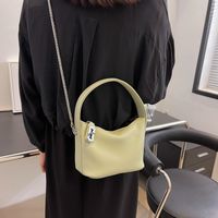 Women's Artificial Leather Solid Color Vintage Style Fashion Square Zipper Handbag Crossbody Bag main image 5