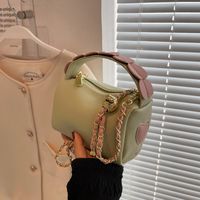 Women's Artificial Leather Heart Shape Fashion Soft Surface Square Zipper Crossbody Bag main image 3