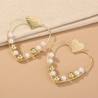 Bijoux En Gros 1 Paire Mode Cœur Alliage Perles Artificielles Des Boucles D'oreilles main image 4