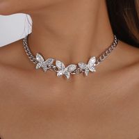 Femmes Mode Géométrique Papillon Alliage Strass Collier Géométrie Strass Artificiels Ras Du Cou main image 1