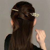 Frau Retro Mode Geometrisch Blume Metall Kopfbedeckung Überzug Künstliche Perlen Haarklammer main image 5
