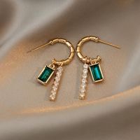 Women's Fashion Asymmetrical Dress Alloy Ear Studs Plating Rhinestone Glass Earrings main image 4