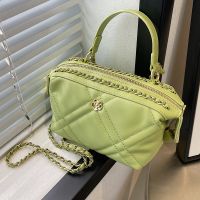 Women's Pu Leather Solid Color Fashion Lingge Soft Surface Chain Zipper Crossbody Bag Chain Bag main image 1
