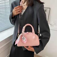 Women's Small All Seasons Pu Leather Solid Color Fashion Oval Zipper Handbag main image 4