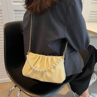 Women's Pu Leather Solid Color Fashion Pearl Pleated Chain Zipper Crossbody Bag sku image 1