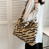 Women's Fashion Solid Color Printing Square Magnetic Buckle Tote Bag Canvas Shoulder Bags sku image 2
