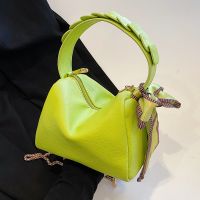 Women's Pu Leather Solid Color Fashion Litchi Pattern Soft Surface Chain Pillow Shape Zipper Handbag Crossbody Bag Boston Bag main image 1