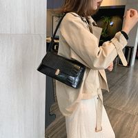 Women's Fashion Solid Color Soft Surface Crocodile Square Buckle Underarm Bag Pu Leather Shoulder Bags main image 2