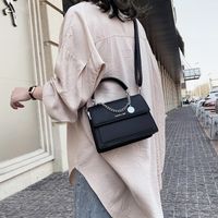 Women's Pu Leather Solid Color Fashion Square Magnetic Buckle Shoulder Bag Crossbody Bag Square Bag main image 5