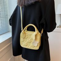 Women's Pu Leather Solid Color Cute Fashion Soft Surface Square Zipper Handbag Crossbody Bag Square Bag main image 2
