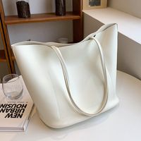 Women's Fashion Solid Color Shopping Bag-typed Magnetic Buckle Shoulder Bag Tote Bag Pu Leather Shoulder Bags sku image 3