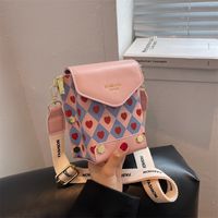 Women's Pu Leather Heart Shape Lingge Fashion Soft Surface Square Magnetic Buckle Shoulder Bag Crossbody Bag Square Bag main image 6