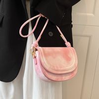Women's Basic Fashion Gradient Color Soft Surface Semicircle Magnetic Buckle Shoulder Bag Saddle Bag Pu Leather Shoulder Bags main image 4