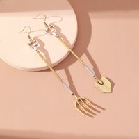 2022 New Creative Metal Fork Shape Pendant Earrings main image 2