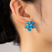 Exquis Bleu Fleur Ronde Forme Saphir Incrusté Boucles D'oreilles main image 6