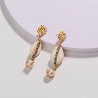 New Fashion Creative Shell Ear Hook Round Pearl Alloy Earrings sku image 1