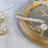 Rétro Géométrique Fleur Alliage Placage Perles Artificielles Pince À Cheveux main image 3