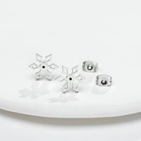 Simple Style Snowflake Stainless Steel Ear Studs Plating No Inlaid Stainless Steel Earrings main image 4