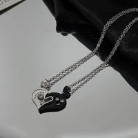 Fashion Heart Shape Alloy Metal Rhinestone Necklace main image 1