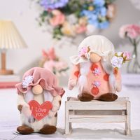 Cute Holding Heart Bouquet Faceless Doll Mother's Day Decoration main image 1