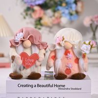 Cute Holding Heart Bouquet Faceless Doll Mother's Day Decoration main image 3