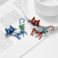Fashion Cat Bow Knot Alloy Inlay Artificial Rhinestones Brooches main image 1