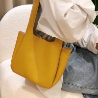 Fashion Solid Color Magnetic Buckle Tote Bag main image 5