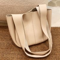 Fashion Solid Color Magnetic Buckle Tote Bag main image 4
