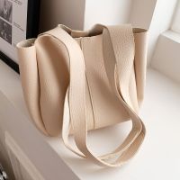 Fashion Solid Color Magnetic Buckle Tote Bag main image 2