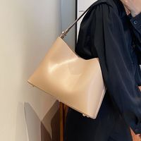 Fashion Solid Color Magnetic Buckle Underarm Bag sku image 1