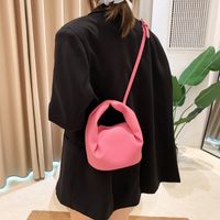 Women's Pu Leather Solid Color Fashion Magnetic Buckle Handbag Crossbody Bag sku image 2