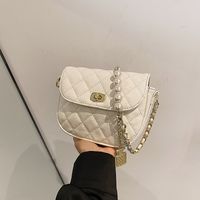 Fashion Solid Color Pearl Buckle Chain Bag main image 4