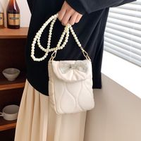 Femmes Faux Cuir Couleur Unie Vêtement De Rue Perlé Noeud Papillon Carré Boucle Magnétique Sac Bandoulière main image 5