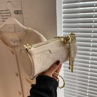 Femmes Faux Cuir Couleur Unie Vêtement De Rue Cylindrique Fermeture Éclair Sac Bandoulière main image 5