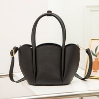 Fashion Solid Color Soft Surface Square Zipper Underarm Bag sku image 4