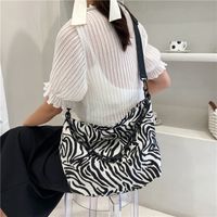 Vacation Solid Color Square Zipper Tote Bag main image 6