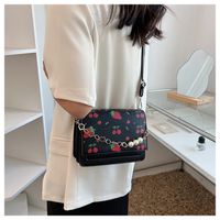 Women's Pu Leather Fruit Fashion Pearl Chain Square Magnetic Buckle Crossbody Bag main image 3