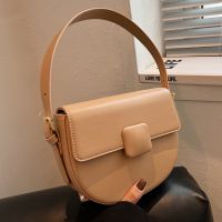 Fashion Solid Color Semicircle Magnetic Buckle Saddle Bag main image 5