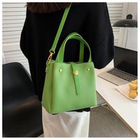Women's Pu Leather Solid Color Fashion Zipper Crossbody Bag main image 6
