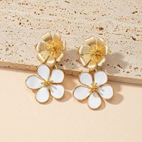 Retro Flower Alloy Stoving Varnish Drop Earrings main image 2