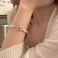 Sucré Fleur Perle Artificielle Bracelets 1 Pièce main image 4
