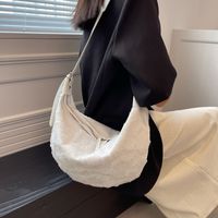 Fashion Solid Color Dumpling-shaped Zipper Underarm Bag main image 5