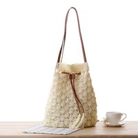 Fashion Simple Tassel Handmade Straw Woven Bucket Bag Women sku image 2