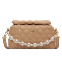 Trendy Rhombic Flower Pattern Pendant Pearl Strap Pu Leather Crossbody Bag sku image 5