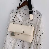 Simple Trendy Square Pin Shape Wide Strap Medium Size Pu Leather Shoulder Bag main image 4